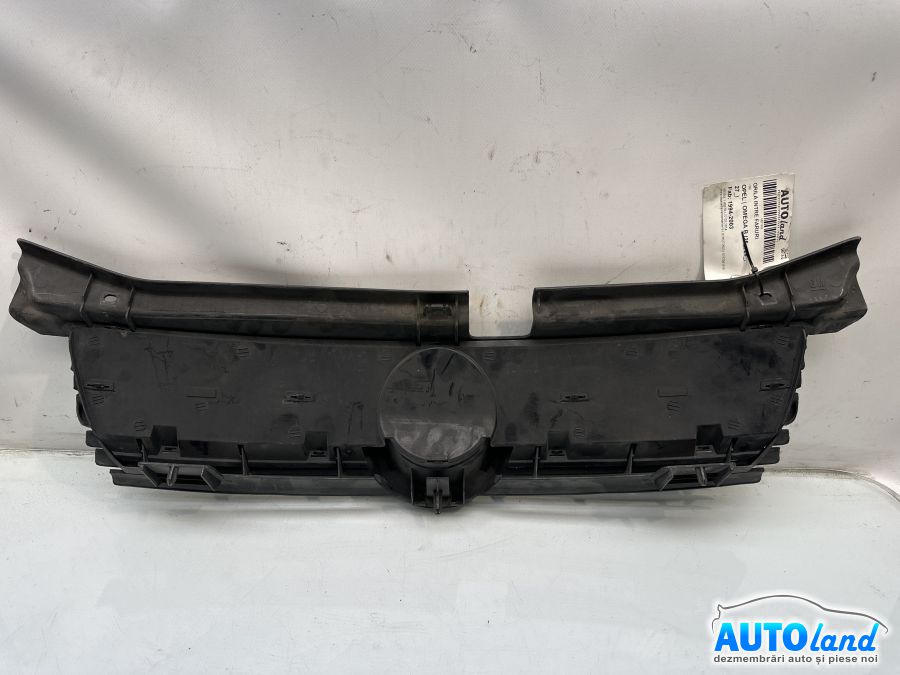 Grila Intre Faruri OPEL OMEGA B (25_,26_,27_) 1994-2003 Cod 90491397