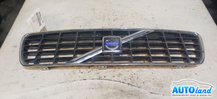 Grila Intre Faruri VOLVO S60 2000-2026 Cod 9190740