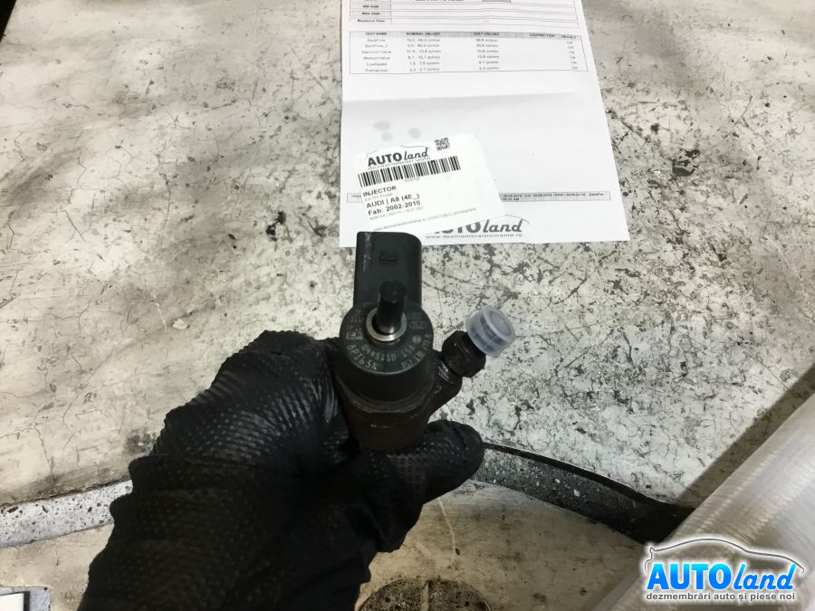 Injector AUDI A8 (4E_) 2002-2010 Cod 0445110158