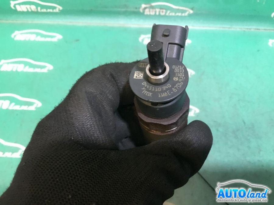 Injector CITROEN C4 II Hatchback (Phase II, 2015) 2015-2018 Cod 0445110340