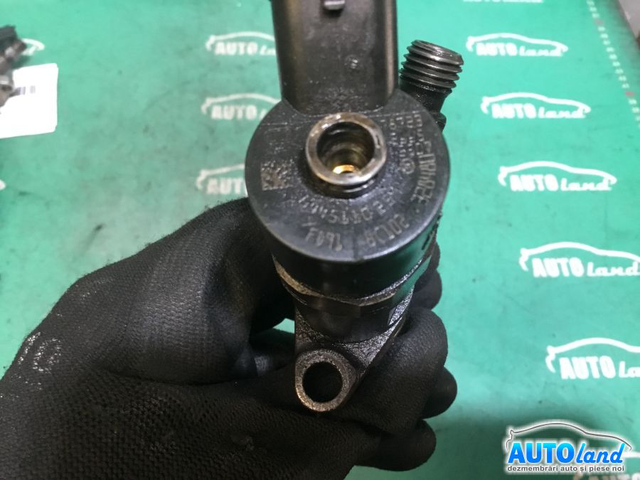 Injector FORD FOCUS II (DA_) 2004-2008 Cod 045110259