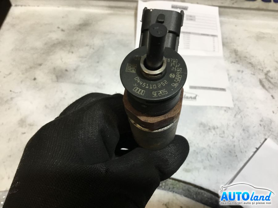 Injector PEUGEOT 206 hatchback (2A/C) 1998-2025 Cod 0445110252