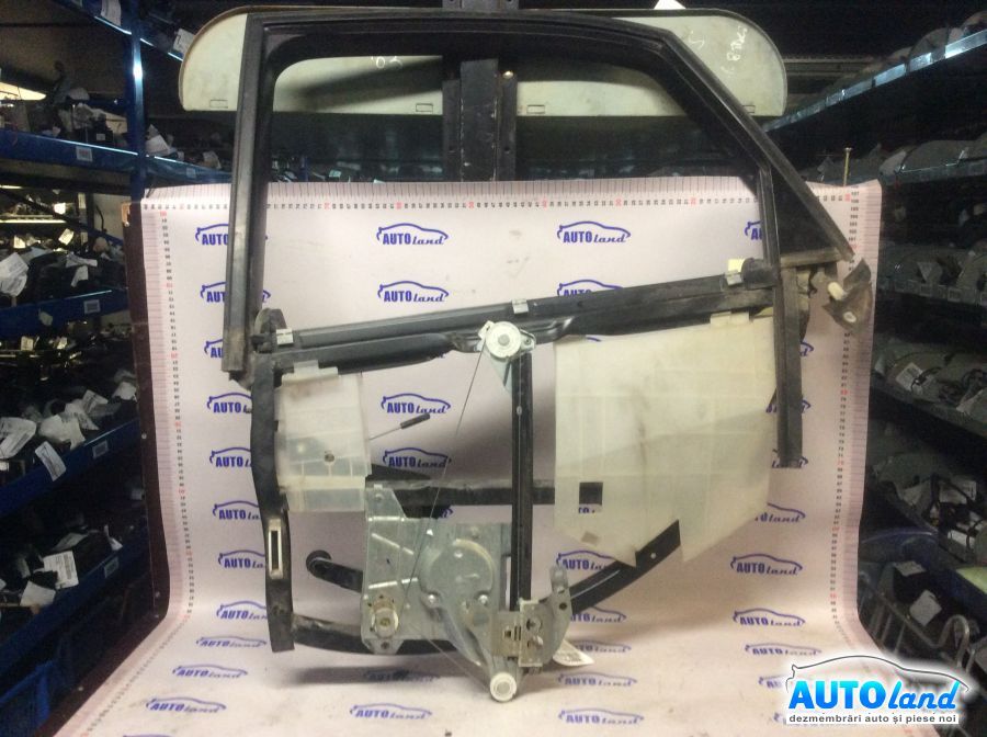 Macara geam AUDI A4 Avant (8D5,B5) 1995-2001 Cod 8D0839399