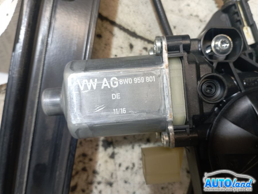 Macara Geam AUDI A4 (B9 8W) 2015-2018 Cod 8W0837461