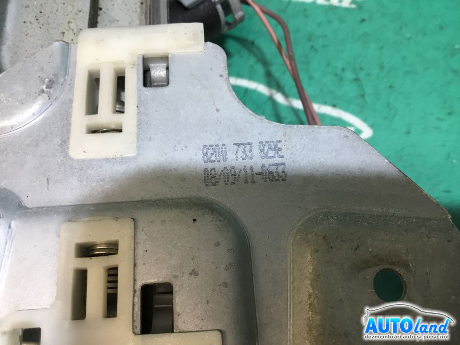 Macara geam DACIA DUSTER 2010-2025 Cod 8200733829E