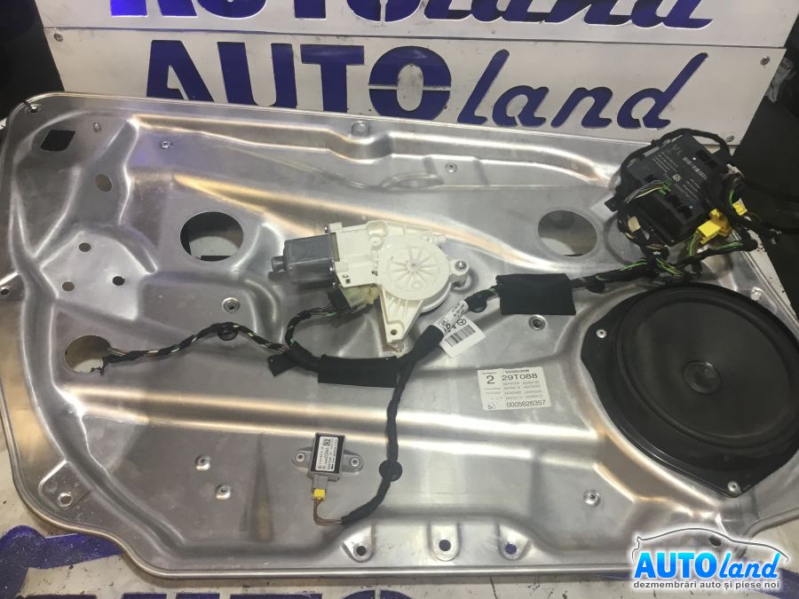 Macara geam MERCEDES-BENZ C CLASS (W204) 2007-2025 Cod A2048200142