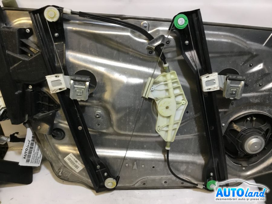 Macara geam MERCEDES-BENZ C-CLASS (W204) 2007-2025 Cod A2048200242