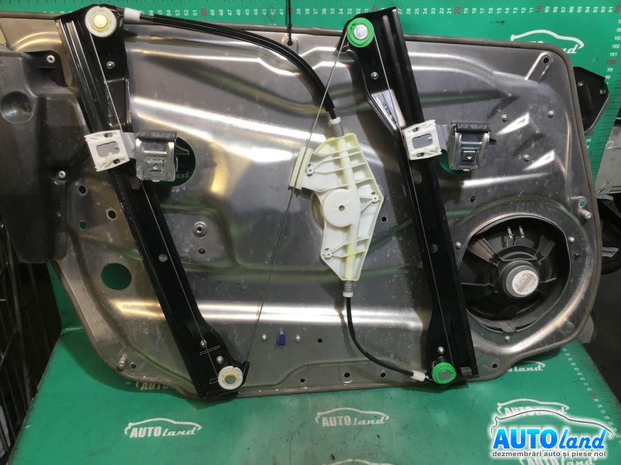 Macara geam MERCEDES-BENZ C-CLASS (W204) 2007-2025 Cod A2128201102