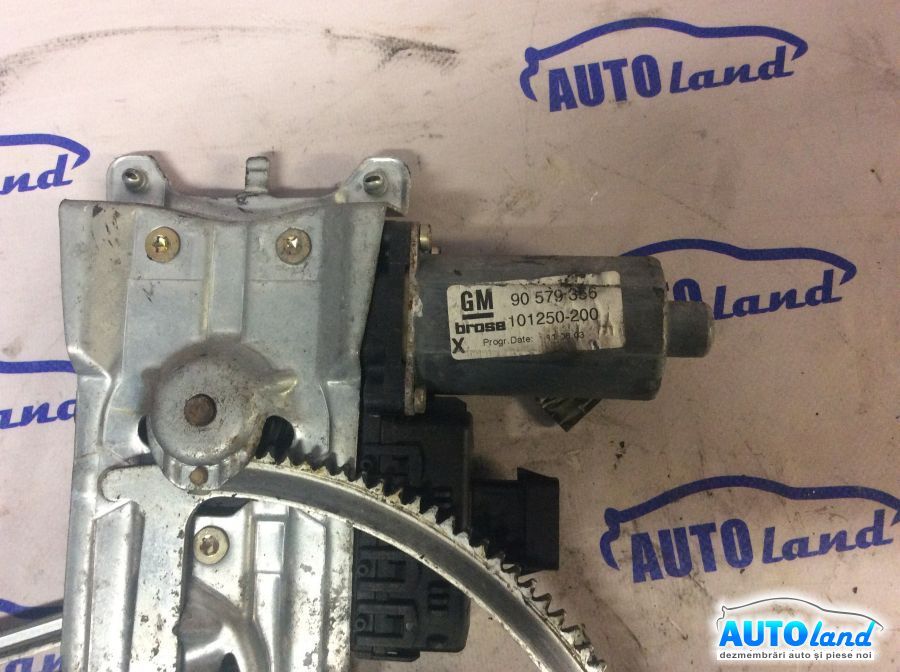 Macara geam OPEL ZAFIRA (F75_) 1999-2005 Cod 90579356
