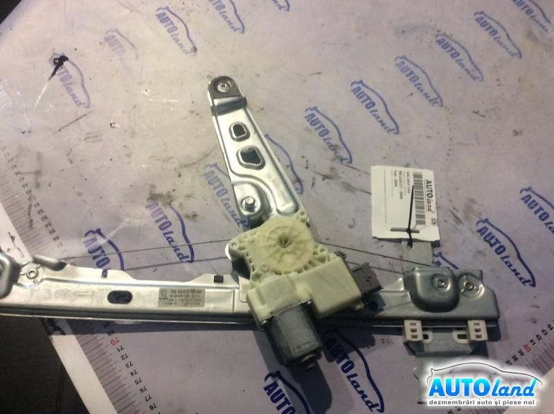 Macara geam PEUGEOT 3008 2009-2025