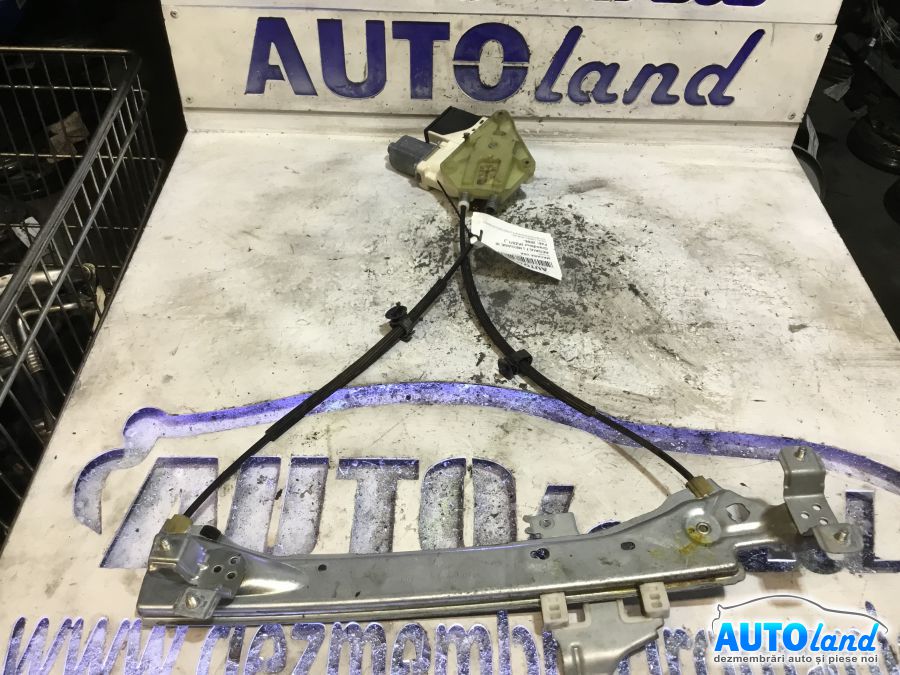 Macara geam RENAULT MEGANE III Grandtour (KZ0/1_) 2008-2025 Cod 827200008R