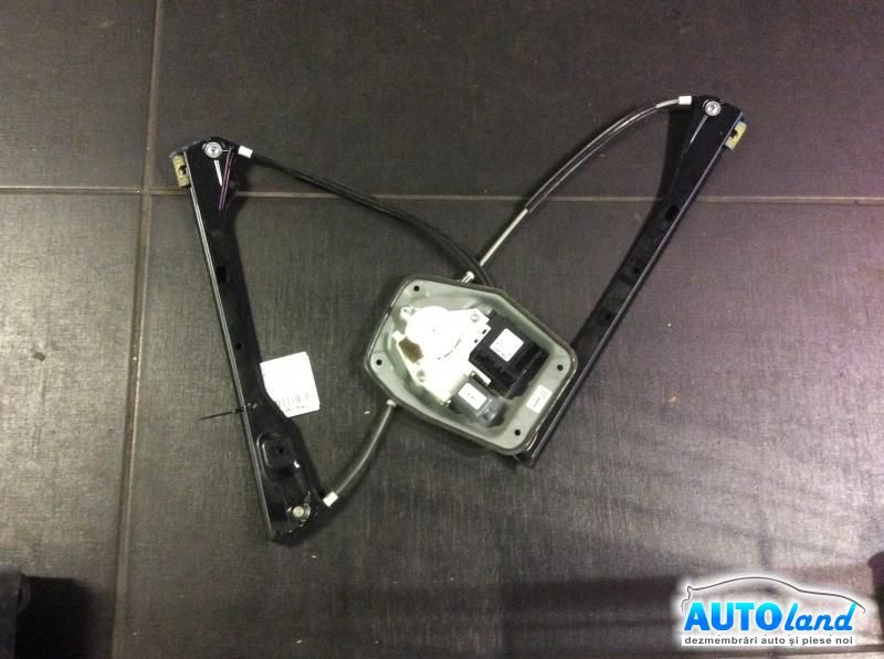 Macara geam VOLKSWAGEN GOLF V PLUS (5M1) 2005-2025 Cod 5M1837402
