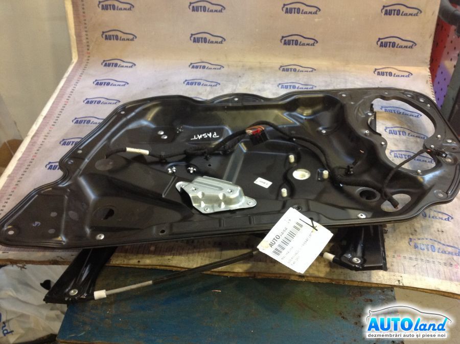 Macara geam VOLKSWAGEN PASSAT (3C2) 2005-2025 Cod 3C2837462H