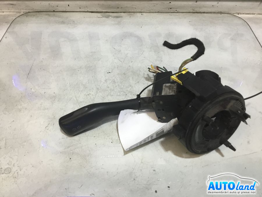 Maneta Semnalizare VOLKSWAGEN GOLF IV (1J1) 1997-2005 Cod 8L0953513G