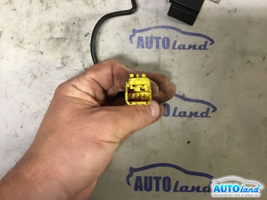 Modul electronic VOLKSWAGEN TOUAREG (7LA,7L6,7L7) 2002-2025 Cod 7L0915457