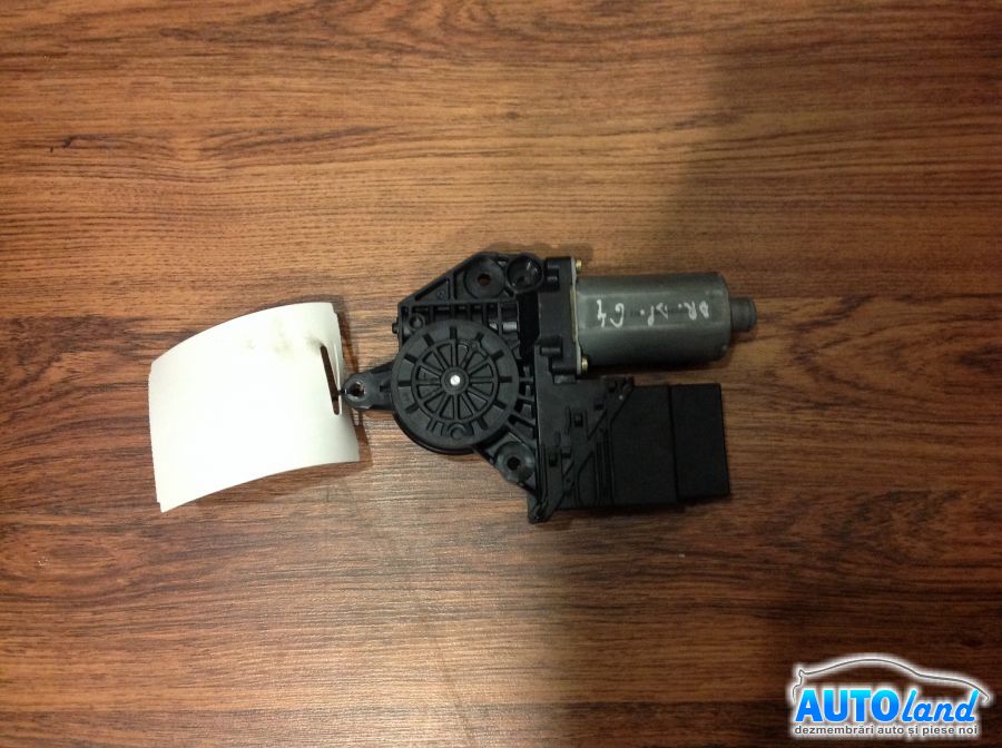 Motoras Macara VOLKSWAGEN GOLF IV (1J1) 1997-2005