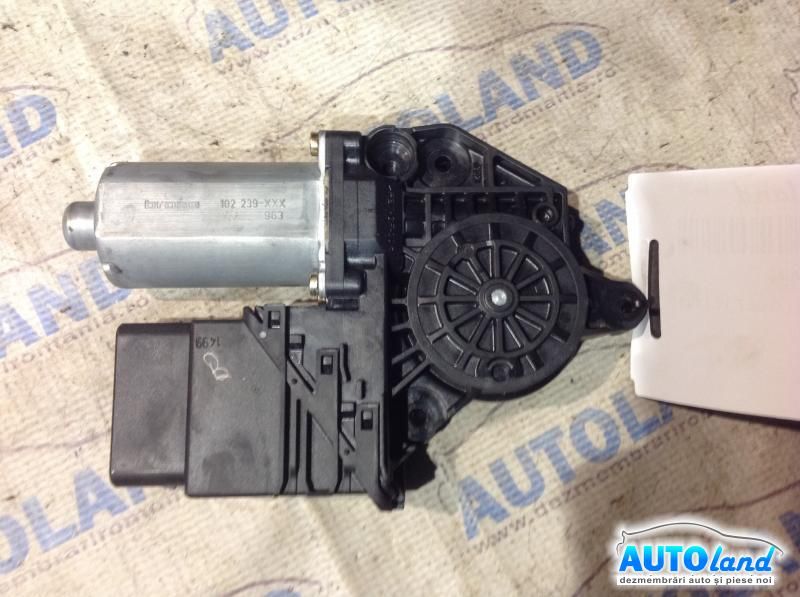 Motoras Macara VOLKSWAGEN GOLF IV (1J1) 1997-2005 Cod 0130821767