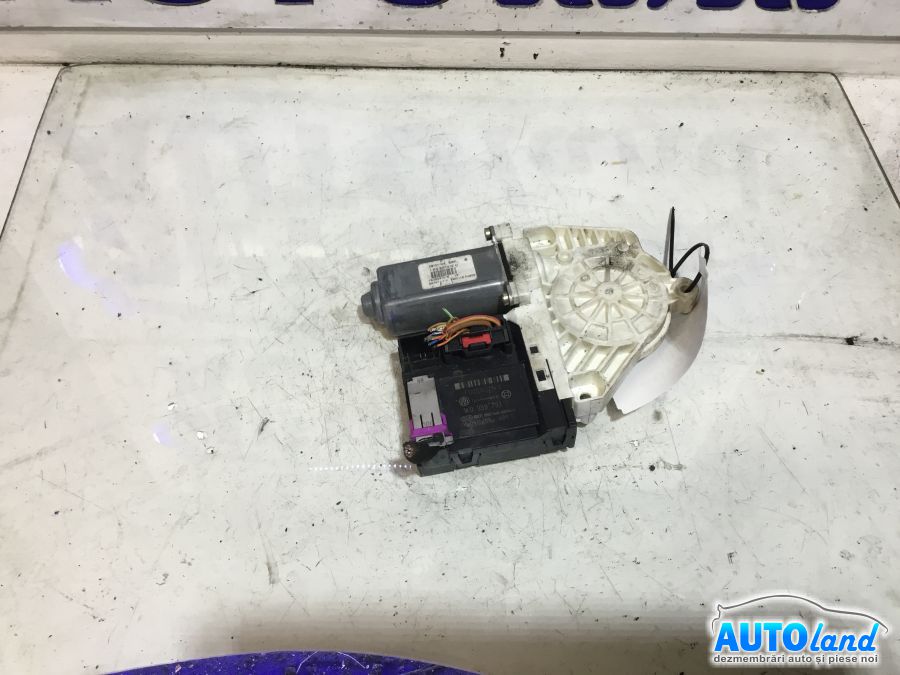 Motoras Macara VOLKSWAGEN GOLF V (1K1) 2003-2025 Cod 1K4837402G