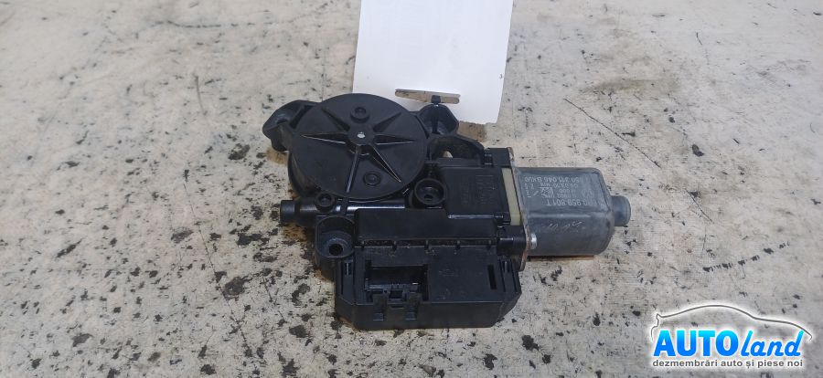 Motoras Macara VOLKSWAGEN POLO (6R_) 2009-2026 Cod 6R0959801T