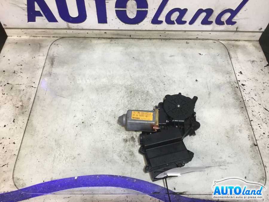 Motoras Macara VOLKSWAGEN SHARAN 2000-2010 Cod 7M0959802A