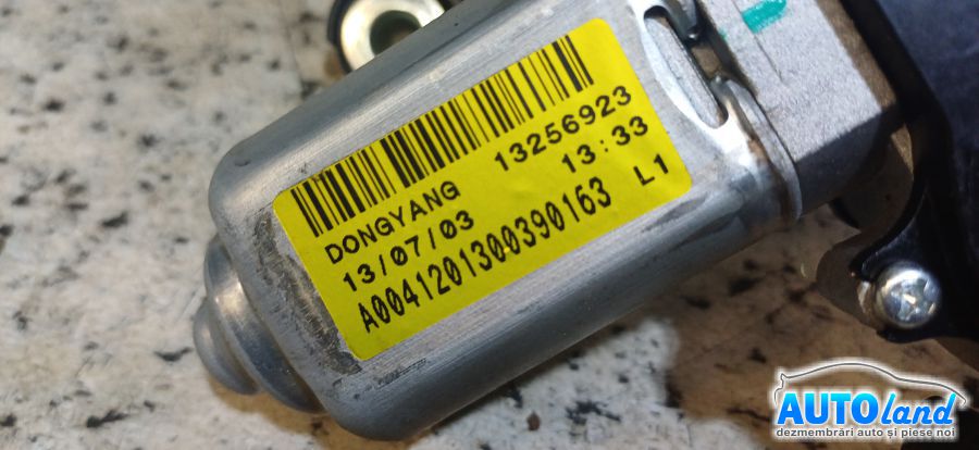 Motoras Stergator Spate OPEL ZAFIRA (P12) 2011-2026 Cod 13256923