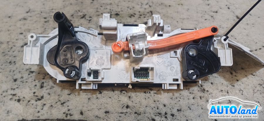 Panou Comanda Ac (ventilatie) PEUGEOT 208 2012-2026 Cod E1063071