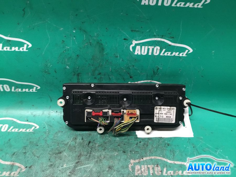 Panou Comanda AC (ventilatie) VOLKSWAGEN JETTA III (1K2) 2005-2010 Cod 1K0907044BR
