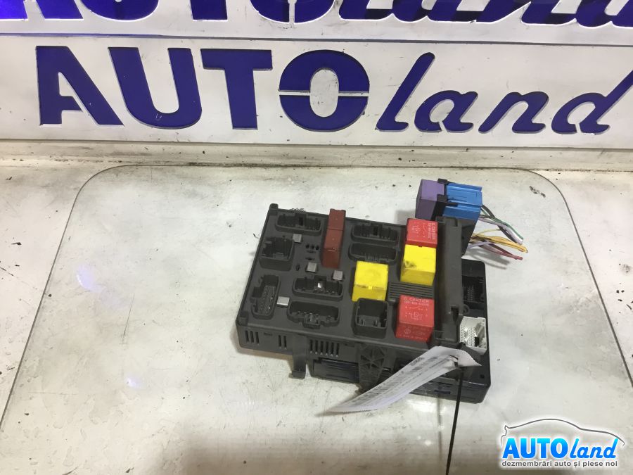 Panou sigurante (tablou) RENAULT LAGUNA II (BG0/1_) 2001-2025 Cod 8200309016