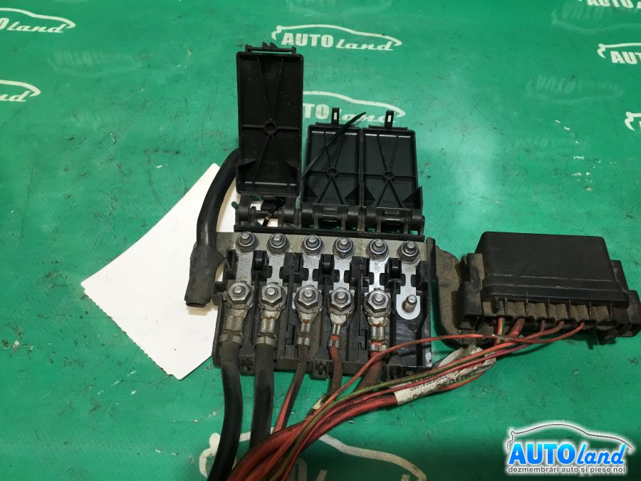 Panou sigurante (tablou) SKODA OCTAVIA (1Z3) 2004-2025 Cod 5Z0937548C