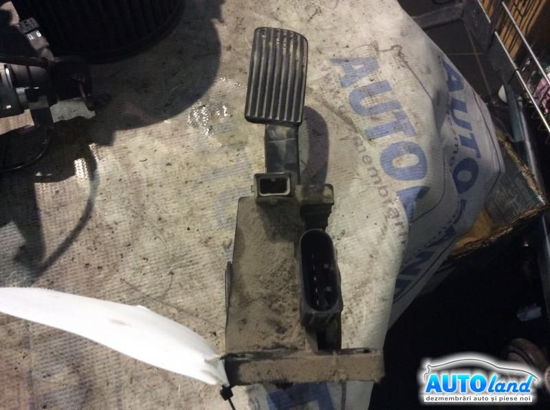 Pedala de Acceleratie MERCEDES-BENZ SPRINTER (905) 1995-2025 Cod A9013000404