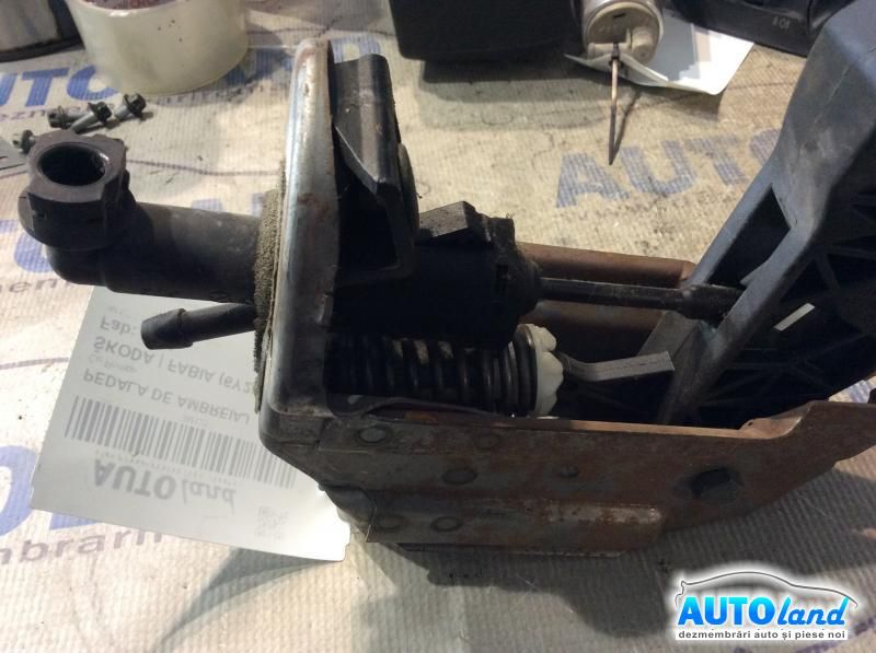 Pedala de Ambreiaj SKODA FABIA (6Y2) 1999-2025 Cod 6Q1721059J