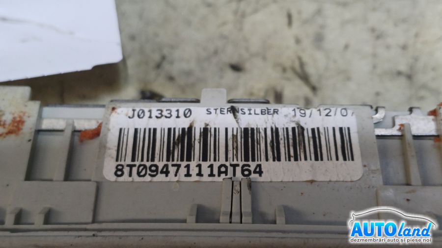 Plafoniera AUDI Q5 (8R) 2008-2025 Cod 8T0947111A