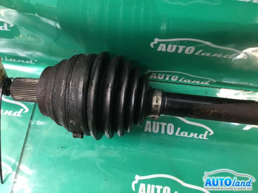 Planetara Stanga VOLKSWAGEN GOLF V PLUS (5M1) 2005-2025