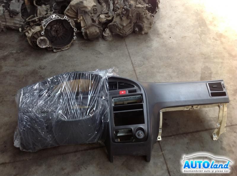 Plansa bord (Carcasa bord) HYUNDAI ELANTRA limuzina (XD) 2000-2025