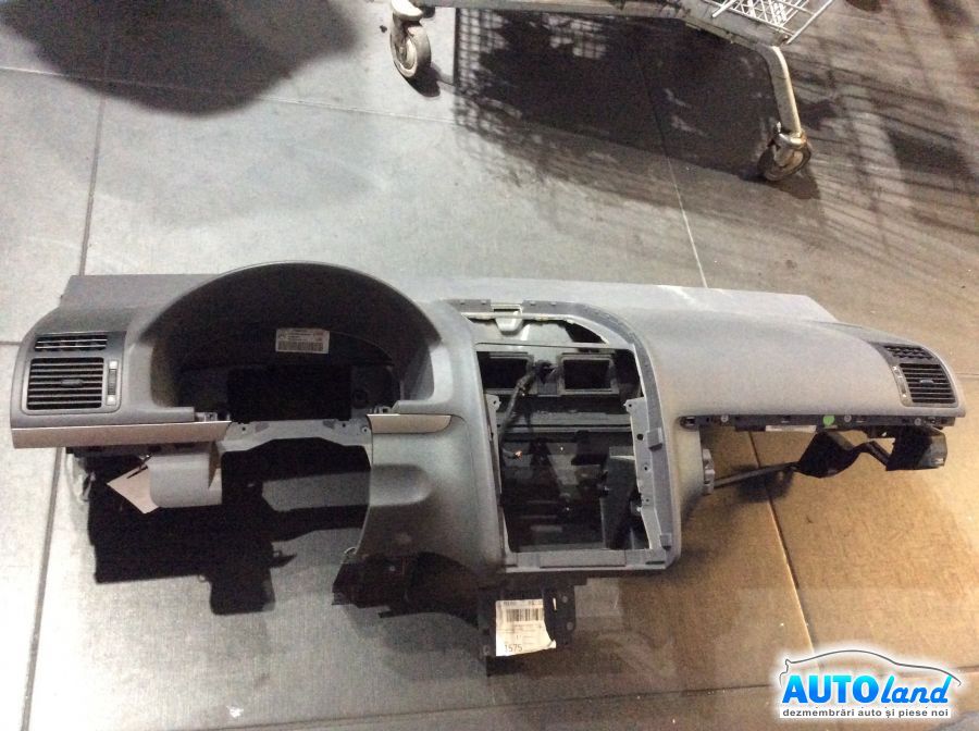 Plansa bord (Carcasa bord) VOLKSWAGEN TOURAN (1T1,1T2) 2003-2025 Cod 1T1857001