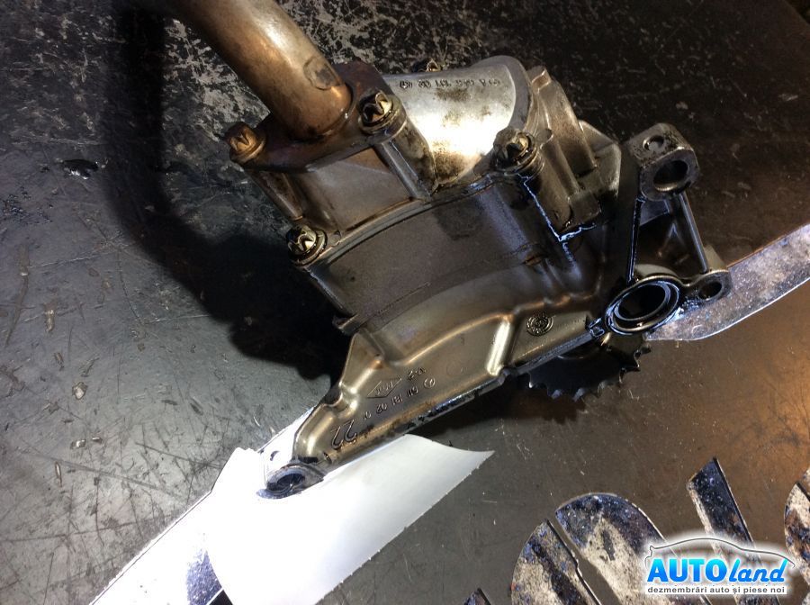 Pompa Ulei MERCEDES-BENZ C-CLASS (W203) 2000-2025 Cod 6111810201