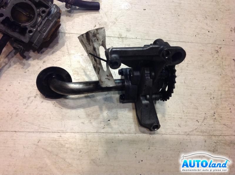 Pompa Ulei VOLKSWAGEN GOLF IV (1J1) 1997-2005 Cod 06A115105