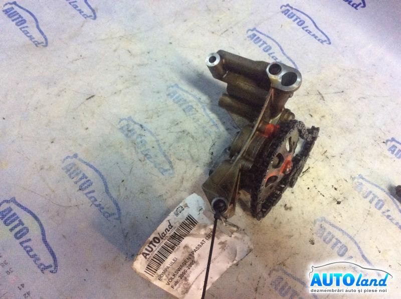 Pompa Ulei VOLKSWAGEN PASSAT (3B3) 2000-2005 Cod 06A115105B