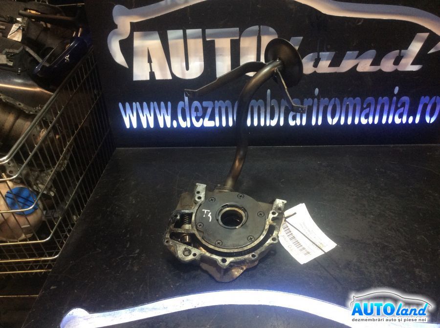 Pompa Ulei VOLKSWAGEN TRANSPORTER IV bus (70XB,70XC,7DB,7DW) 1990-2003 Cod 074115109B