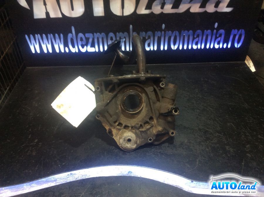 Pompa Ulei VOLKSWAGEN TRANSPORTER IV bus (70XB,70XC,7DB,7DW) 1990-2003 Cod 074115109B