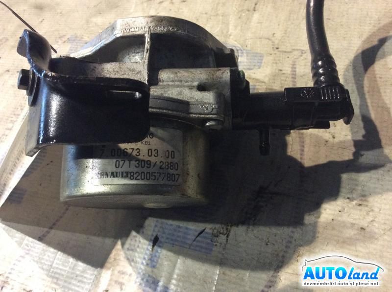 Pompa Vacuum RENAULT CLIO III (BR0/1,CR0/1) 2005-2025 Cod 8200577807