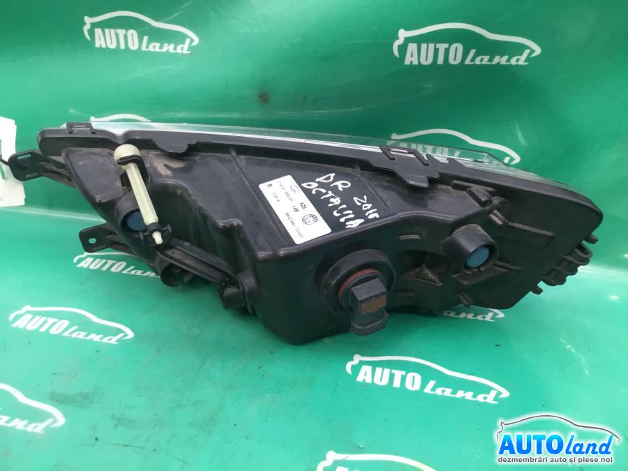 Proiector ceata Dreapta SKODA OCTAVIA (5E3) 2012-2025 Cod 5E0941700D
