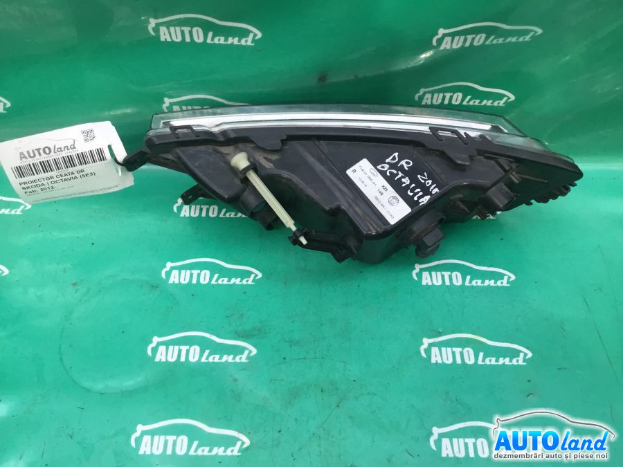 Proiector ceata Dreapta SKODA OCTAVIA (5E3) 2012-2025 Cod 5E0941700D