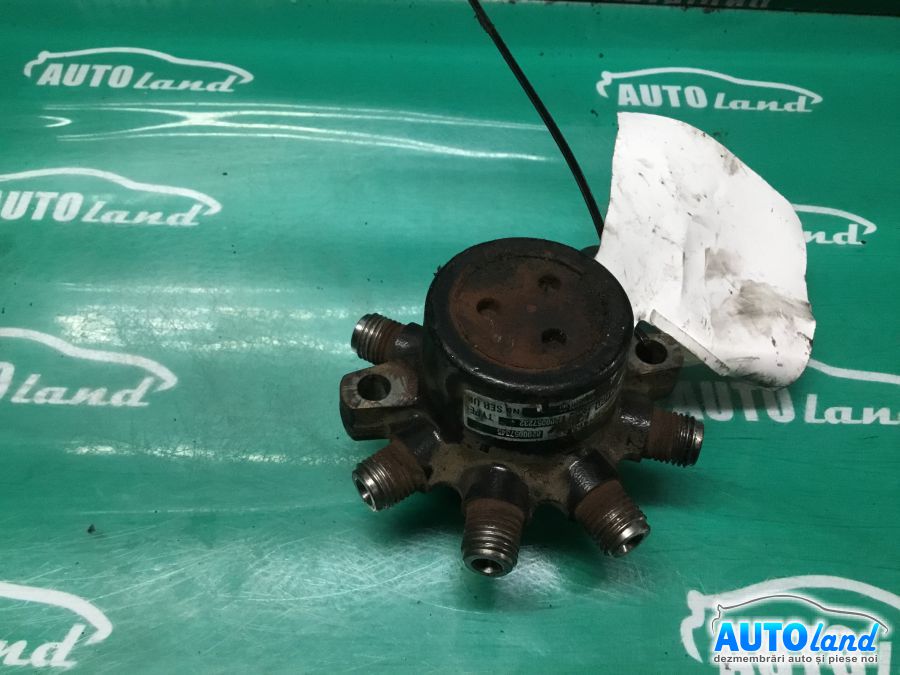 Rampa Injectoare RENAULT CLIO II 1998-2001 Cod 8200057345