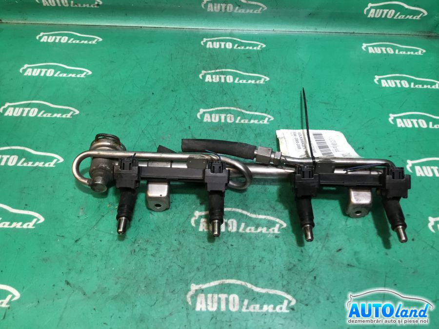 Rampa Injectoare VOLKSWAGEN PASSAT (3B3) 2000-2005 Cod 058133681