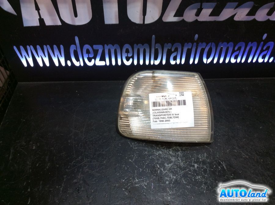 Semnalizare Dreapta VOLKSWAGEN TRANSPORTER IV bus (70XB,70XC,7DB,7DW) 1990-2003