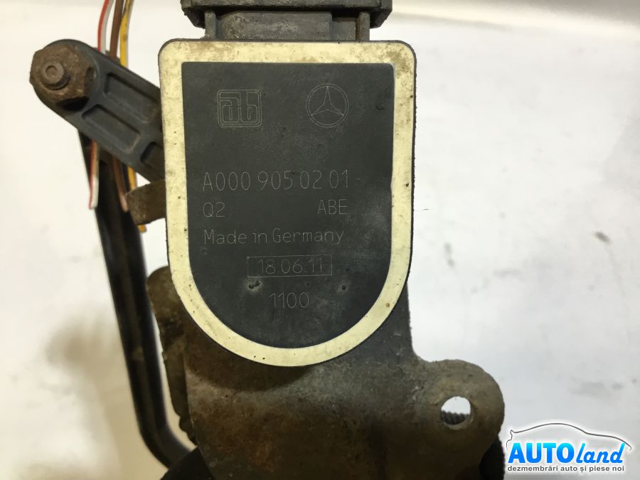 Senzor MERCEDES-BENZ E-class Coupe (C207) 2009-2012 Cod A0009050201