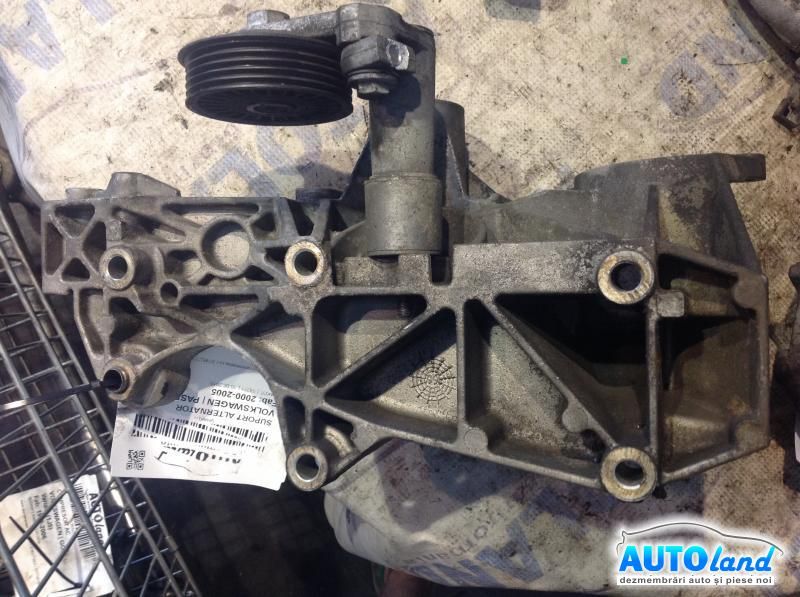 Suport Alternator VOLKSWAGEN PASSAT (3B3) 2000-2005 Cod 038903143AE