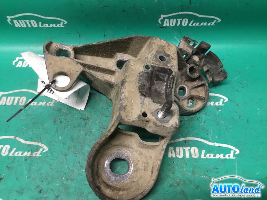 Suport Motor AUDI A4 (8D2,B5) 1995-2000 Cod 8D0199352H