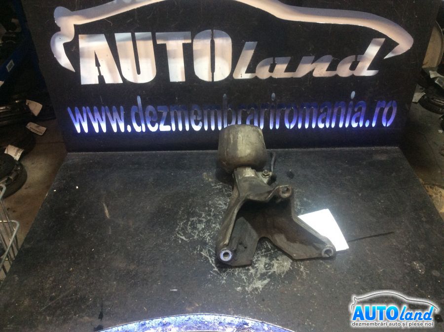 Suport Motor AUDI A4 (8E2,B6) 2000-2004 Cod 8E0199308D